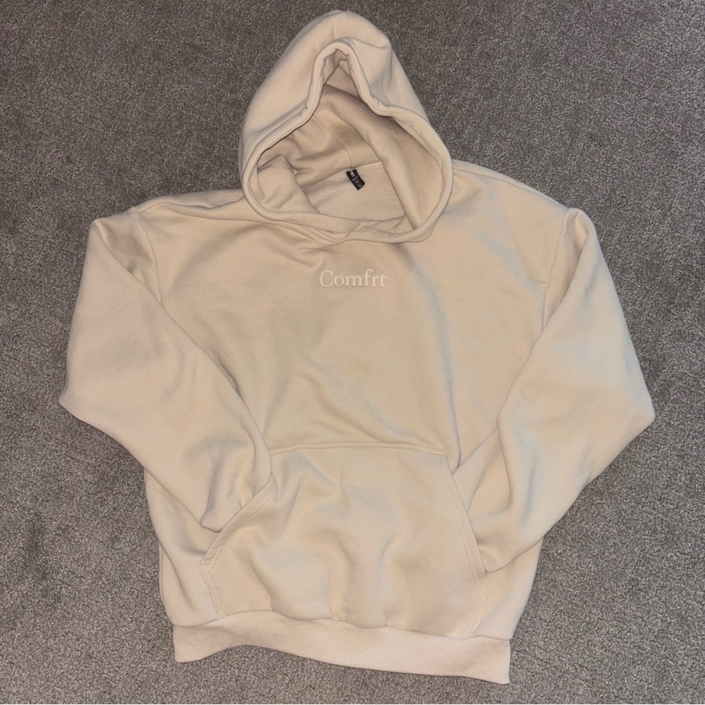Comfrt | Embroidered Hoodie in Cream | Size L